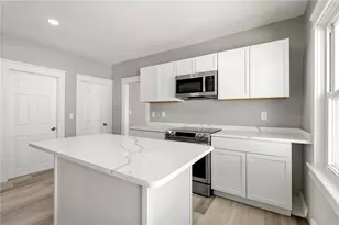 26 Mayflower St, East Providence, RI 02914 - Photo 4