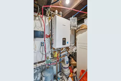 175 Montgomery Avenue, Providence, RI 02905 - Photo 12