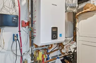 175 Montgomery Ave, Providence, RI 02905 - Photo 12