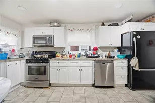 175 Montgomery Ave, Providence, RI 02905 - Photo 8