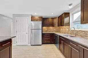 4 Plant St, Cumberland, RI 02864 - Photo 18