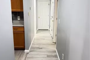 132 Pavilion Ave, Providence, RI 02905 - Photo 4