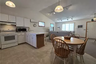 39 Elizabeth Rd, Narragansett, RI 02882 - Photo 14