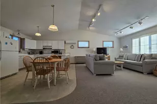 39 Elizabeth Rd, Narragansett, RI 02882 - Photo 10