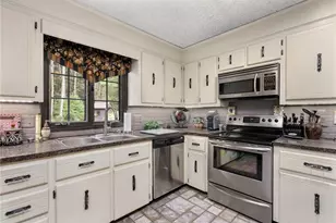 28 Weaver Hill Rd, West Greenwich, RI 02817 - Photo 12