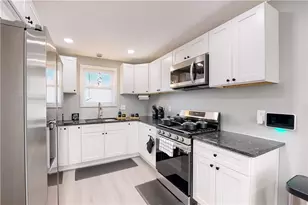 44 Hall St, Providence, RI 02904 - Photo 10