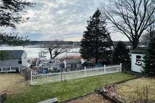 93 Grand View Dr, Warwick, RI 02886 - Photo 18