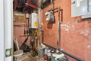 10 Geneva St, Providence, RI 02908 - Photo 30