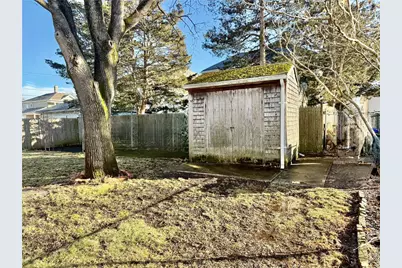 139 Suffolk Avenue, Pawtucket, RI 02861 - Photo 24