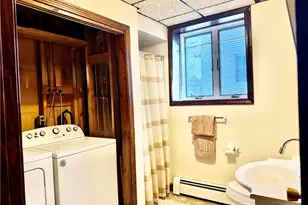 139 Suffolk Ave, Pawtucket, RI 0261 - Photo 20