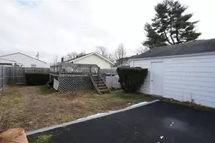 14 Jones Ave, Pawtucket, RI 02861 - Photo 4