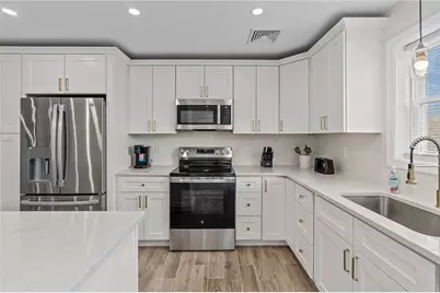 41 N Cornell Avenue, Warren, RI 02885 - Photo 4