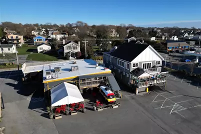 124 Aquidneck Avenue, Middletown, RI 02842 - Photo 2