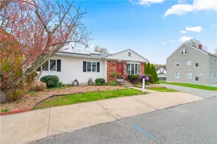 5 Madison St, North Providence, RI 02911 - Photo 2