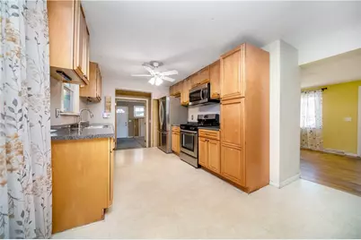 10 Colonial Road, Coventry, RI 02816 - Photo 4