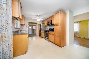 10 Colonial Rd, Coventry, RI 02816 - Photo 4