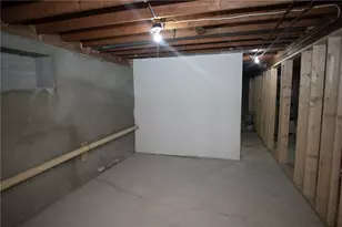 60 Ophelia St, Providence, RI 02909 - Photo 48