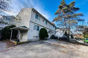 860 Douglas Ave, Providence, RI 02908 - Photo 2