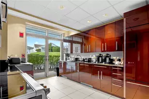 1 Tower Dr, Portsmouth, RI 02871 - Photo 30