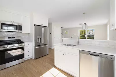 235 Pequot Avenue, Warwick, RI 02889 - Photo 12