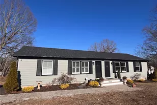 20 Sunrise Dr, Westerly, RI 02891 - Photo 2