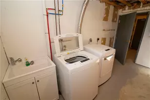 60 Margin St, Westerly, RI 02891 - Photo 24