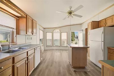 35 Cathy Circle, Portsmouth, RI 02871 - Photo 6