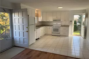 14 Ferncrest Dr, Johnston, RI 02919 - Photo 6