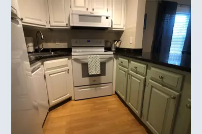 130 Purgatory Road #4, Middletown, RI 02842 - Photo 4