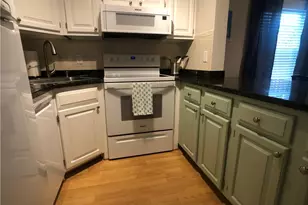 130 Purgatory Rd, Middletown, RI 02842 - Photo 4