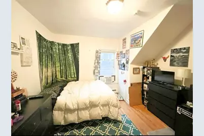 303 Lafayette Street, Pawtucket, RI 02860 - Photo 4