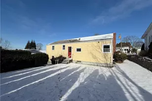 64 Cliffside Dr, Cranston, RI 02920 - Photo 28