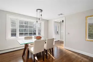 4 Mt Ave, Providence, RI 02906 - Photo 10