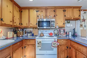 225 Old Mill Ln, Portsmouth, RI 02871 - Photo 16