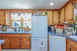 225 Old Mill Ln, Portsmouth, RI 02871 - Photo 16