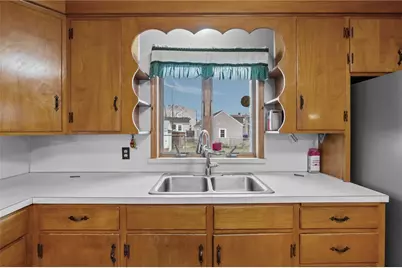 128 Warwick Road, Pawtucket, RI 02861 - Photo 10