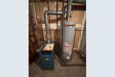 18 Villa Nova Street, Woonsocket, RI 02895 - Photo 10