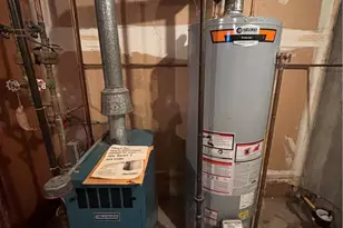 18 Villanova St, Woonsocket, RI 02895 - Photo 10