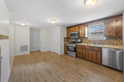 596 Metacom Avenue, Warren, RI 02885 - Photo 6