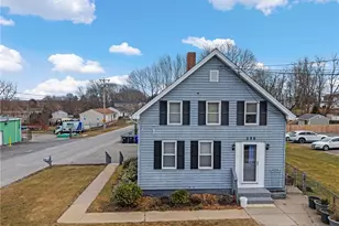 596 Metacom Ave, Warren, RI 02885 - Photo 1