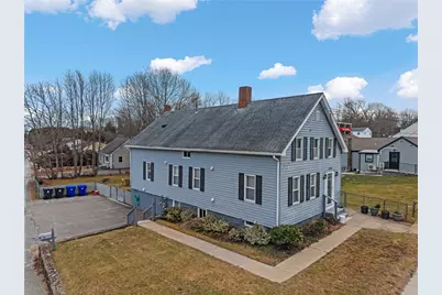 596 Metacom Avenue, Warren, RI 02885 - Photo 2