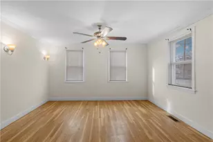 596 Metacom Ave, Warren, RI 02885 - Photo 4