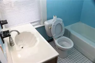 43 Congregational St, Bristol, RI 02809 - Photo 12