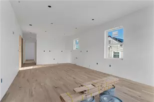 86 Lynch St, Providence, RI 02908 - Photo 2