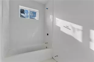 86 Lynch St, Providence, RI 02908 - Photo 6