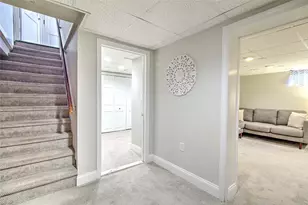 7 Angell Ct, Providence, RI 02906 - Photo 38