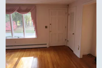 29 Valley Street, Cranston, RI 02920 - Photo 8