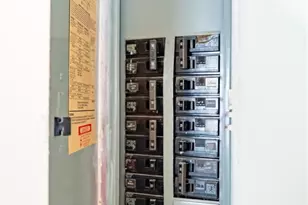 201 Woodlawn Ave, North Providence, RI 02904 - Photo 18