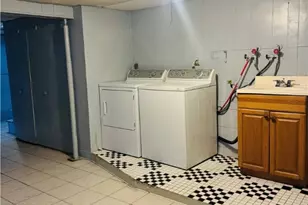 63 Walnut St, Johnston, RI 02919 - Photo 16