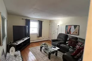 65 Johnson St, Pawtucket, RI 02860 - Photo 2